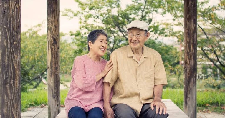 اليابان تسجل أكثر من 100 ألف معمر للمرة الأولى بتاريخها
