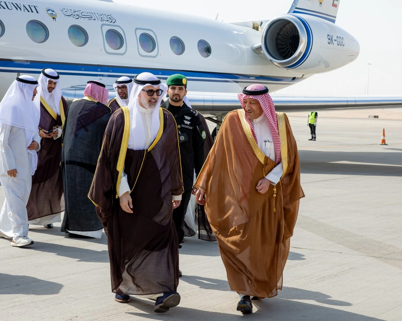 وزير خارجية الكويت يصل إلى الرياض
