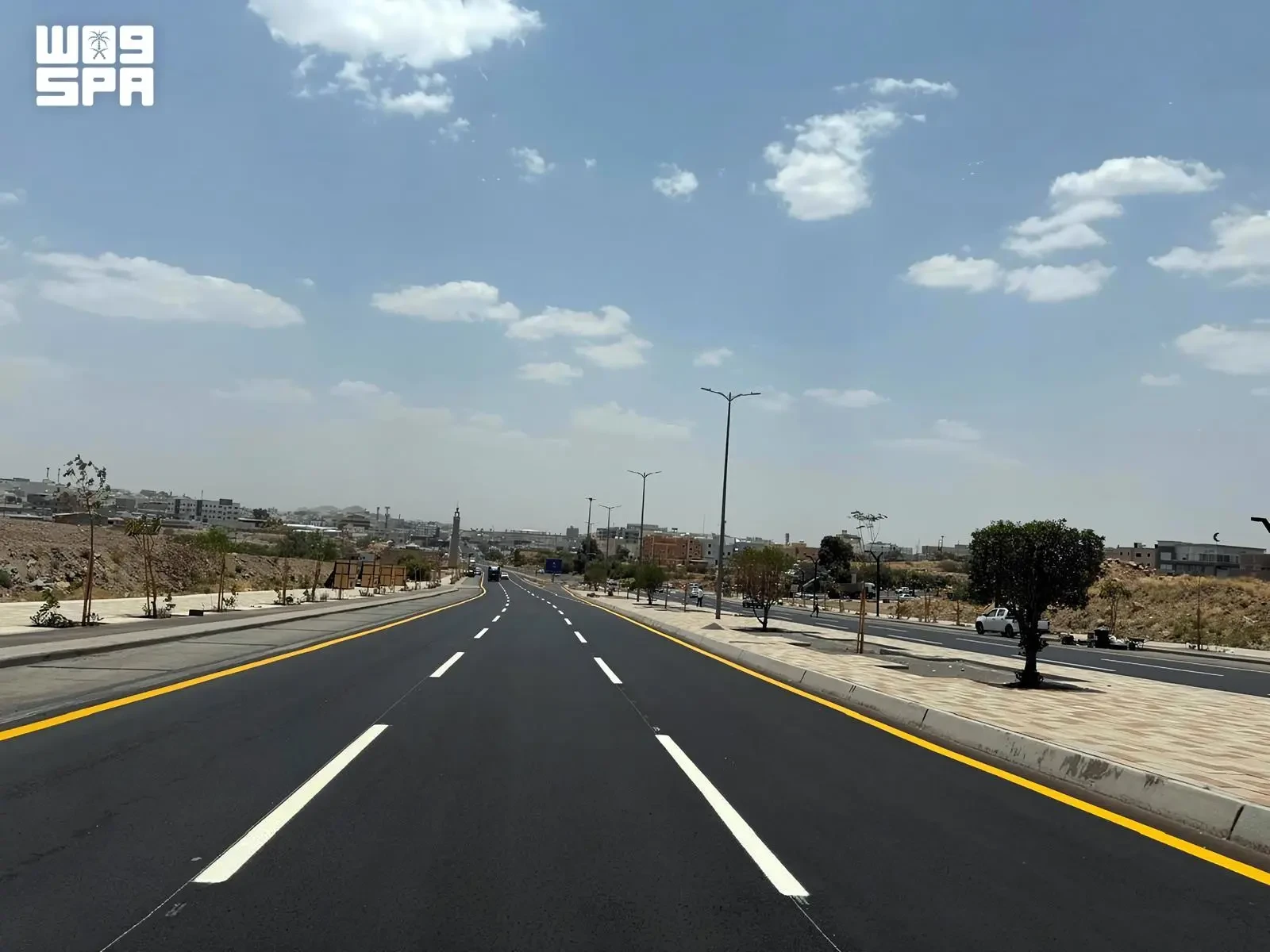 الانتهاء من تطوير طريق الخمسين بخميس مشيط
