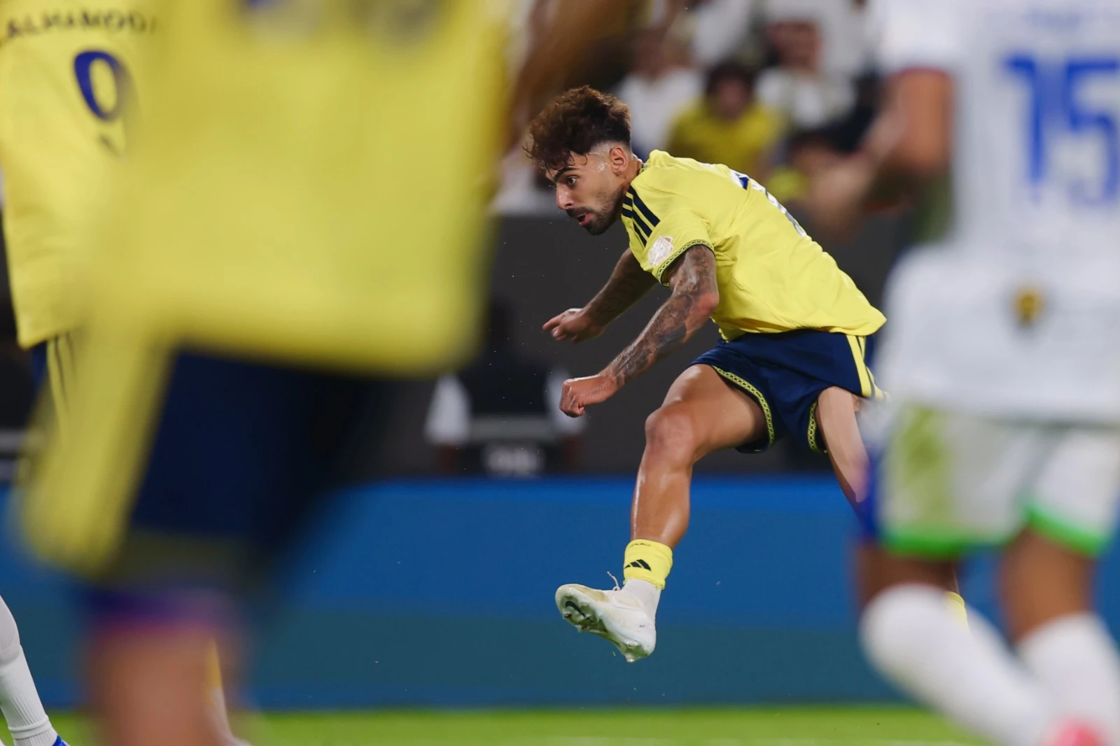 النصر يدشن مشواره في روشن بثلاثية في شباك الفتح