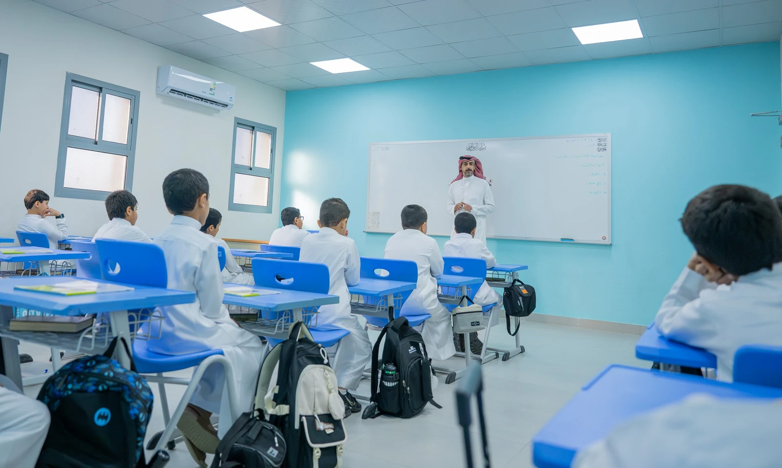 غدًا.. عودة الدراسة لنحو 1.9 مليون طالب وطالبة بمكة والمدينة