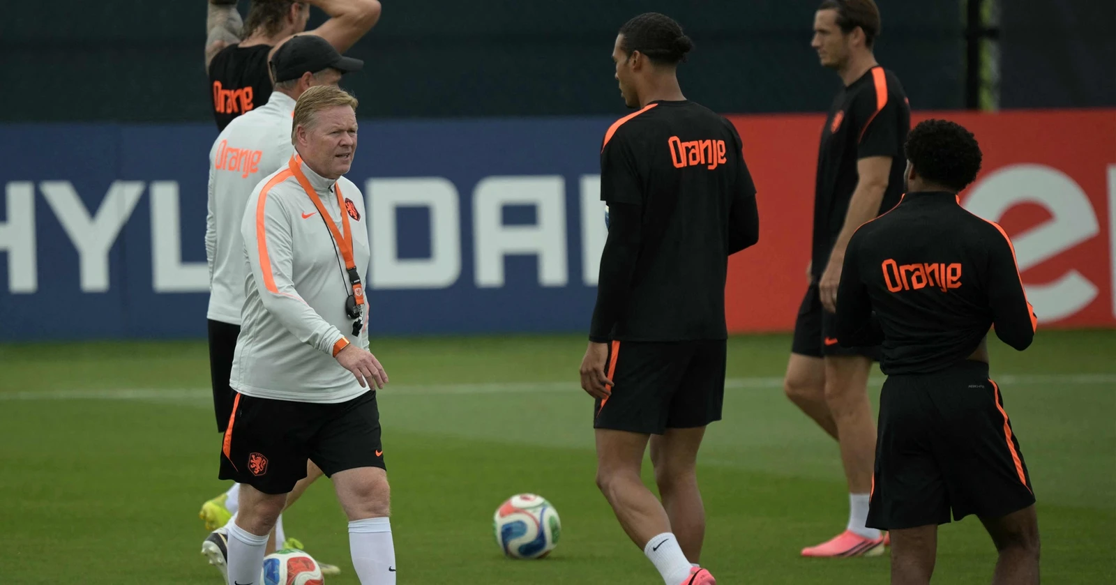 كومان :منتخب هولندا "لا يخشى أحدا"