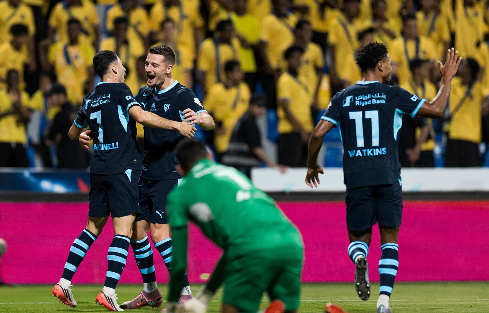 الهلال يقسو على التعاون ويستعيد نغمة الانتصارات 