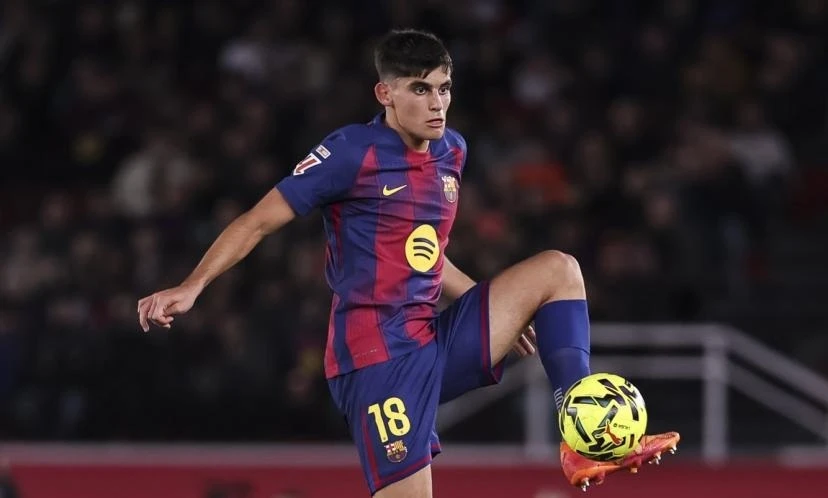 ميلان وتشيلسي يتنافسان على ضم جيرارد مارتن من برشلونة