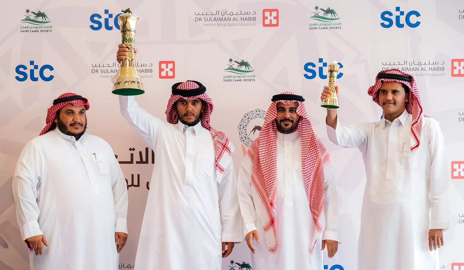 6 كؤوس تفتتح منافسات كأس الاتحاد السعودي للهجن