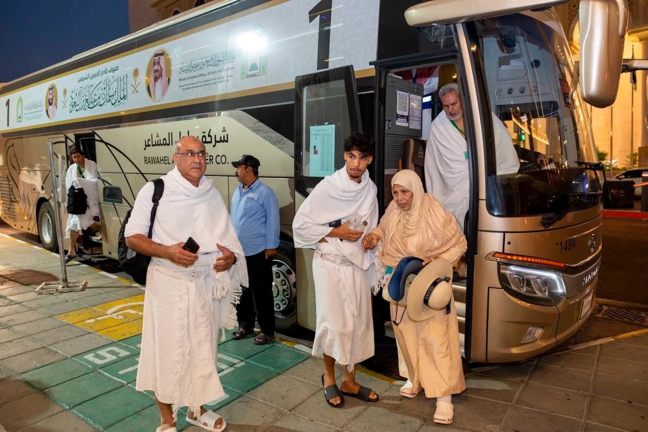 وصول 250 معتمرًا إفريقيًا إلى مكة ضمن برنامج ضيوف خادم الحرمين