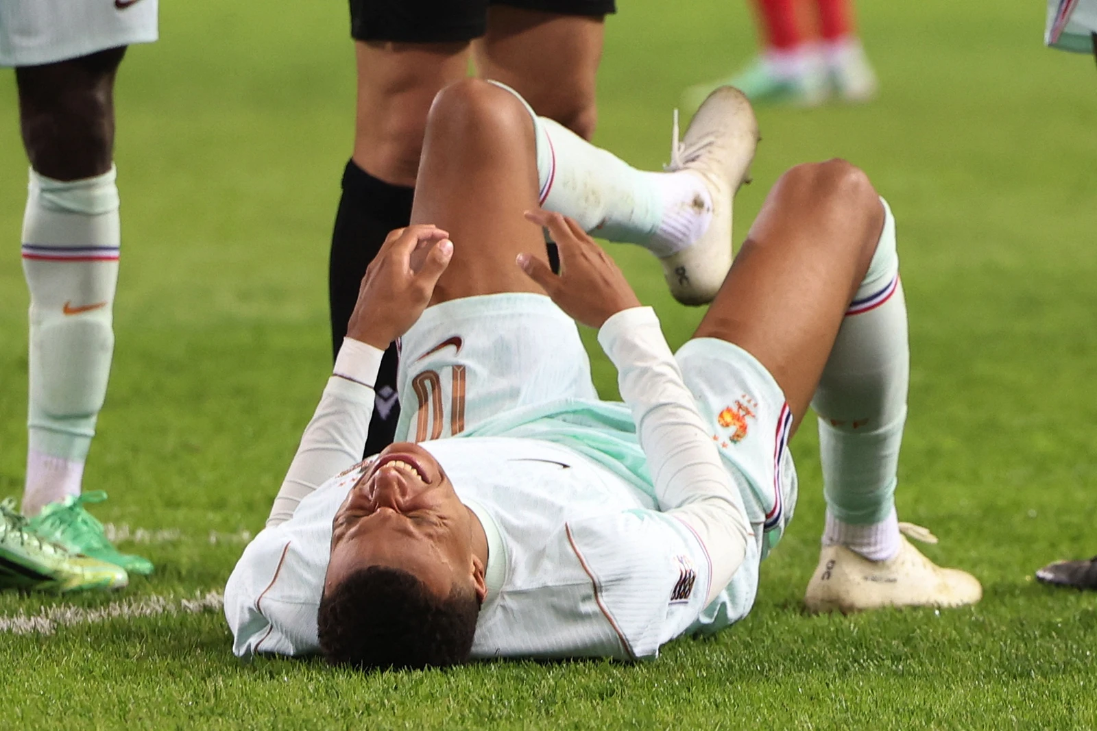 ريال مدريد يعلن تفاصيل إصابة مبابي