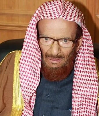 وفاة الشيخ سعد آل فريان بعد مسيرة حافلة بتعليم القرآن