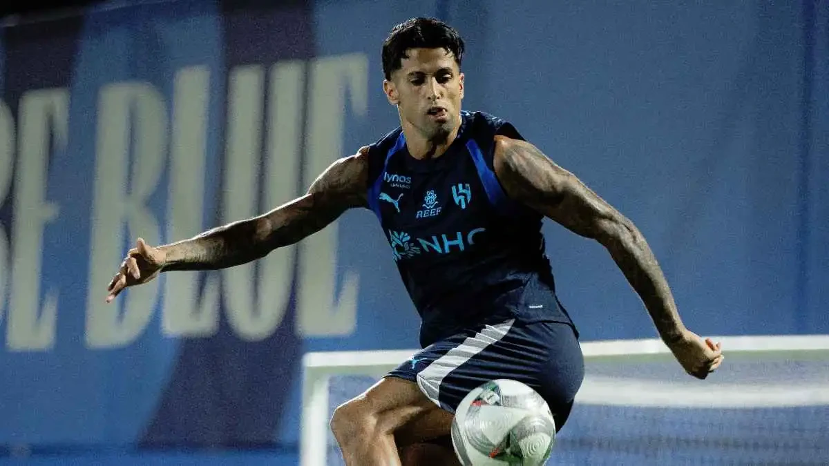 كانسيلو يضغط للعودة.. برشلونة والهلال يقتربان من الاتفاق