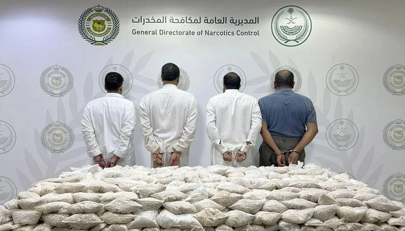 ضبط 1.4 مليون قرص إمفيتامين مخبأة بـ"كسّارة صخور" بالشمالية