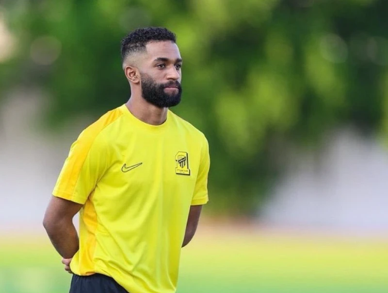 رسميًا.. الشباب يعلن التعاقد مع عوض الناشري