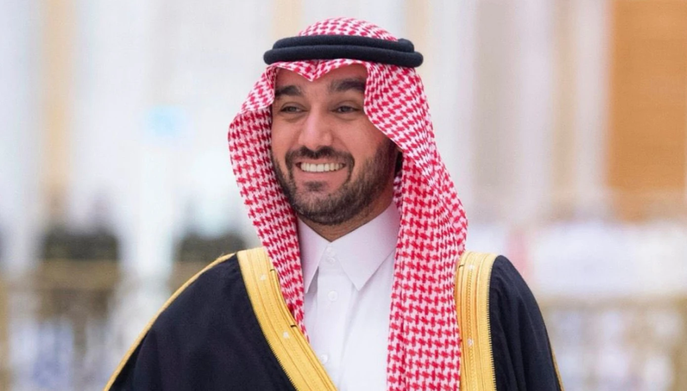 الفيصل يهنئ الرباع العجيان بالإنجاز الآسيوي