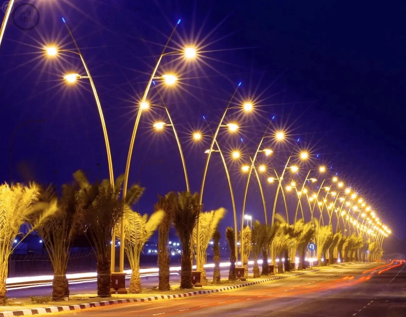 آلية جديدة لإزاحة أعمدة الإنارة من أمام مداخل المنازل