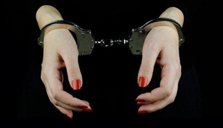 القبض على أمريكية استولت على 32 مليون دولار من مساعدات "كورونا"