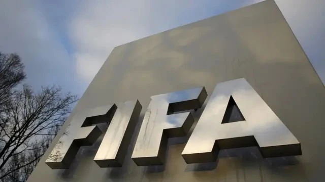 فيفا يندد بازدياد التعليقات المسيئة من قِبل مستخدمي الانترنت