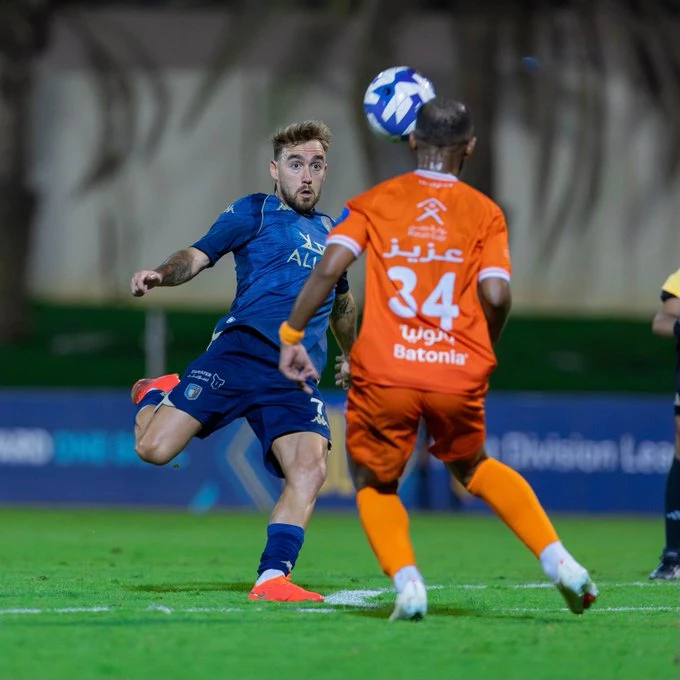 العلا في الصدارة والجبلين ثانيًا بعد الجولة الثامنة من دوري الأولى