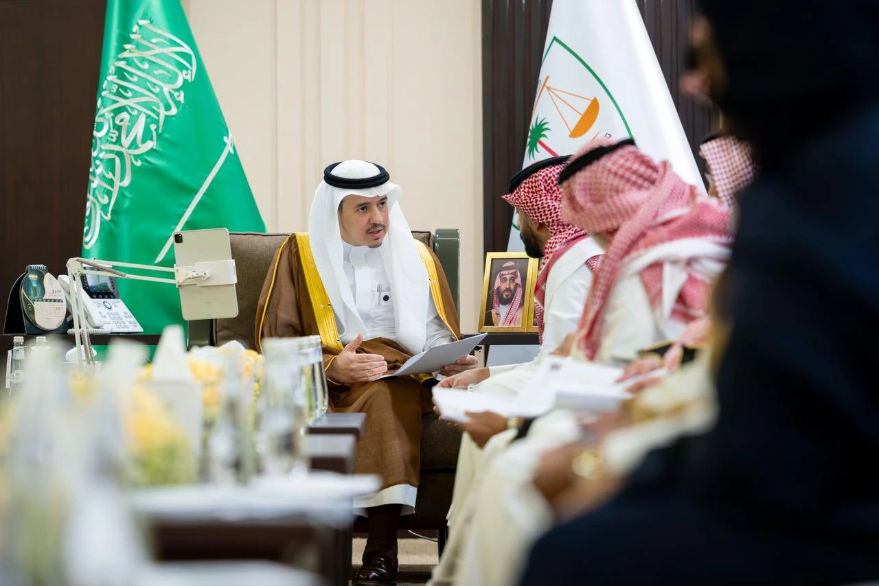 رئيس ديوان المظالم يوجّه بسرعة استيفاء طلبات المستفيدين