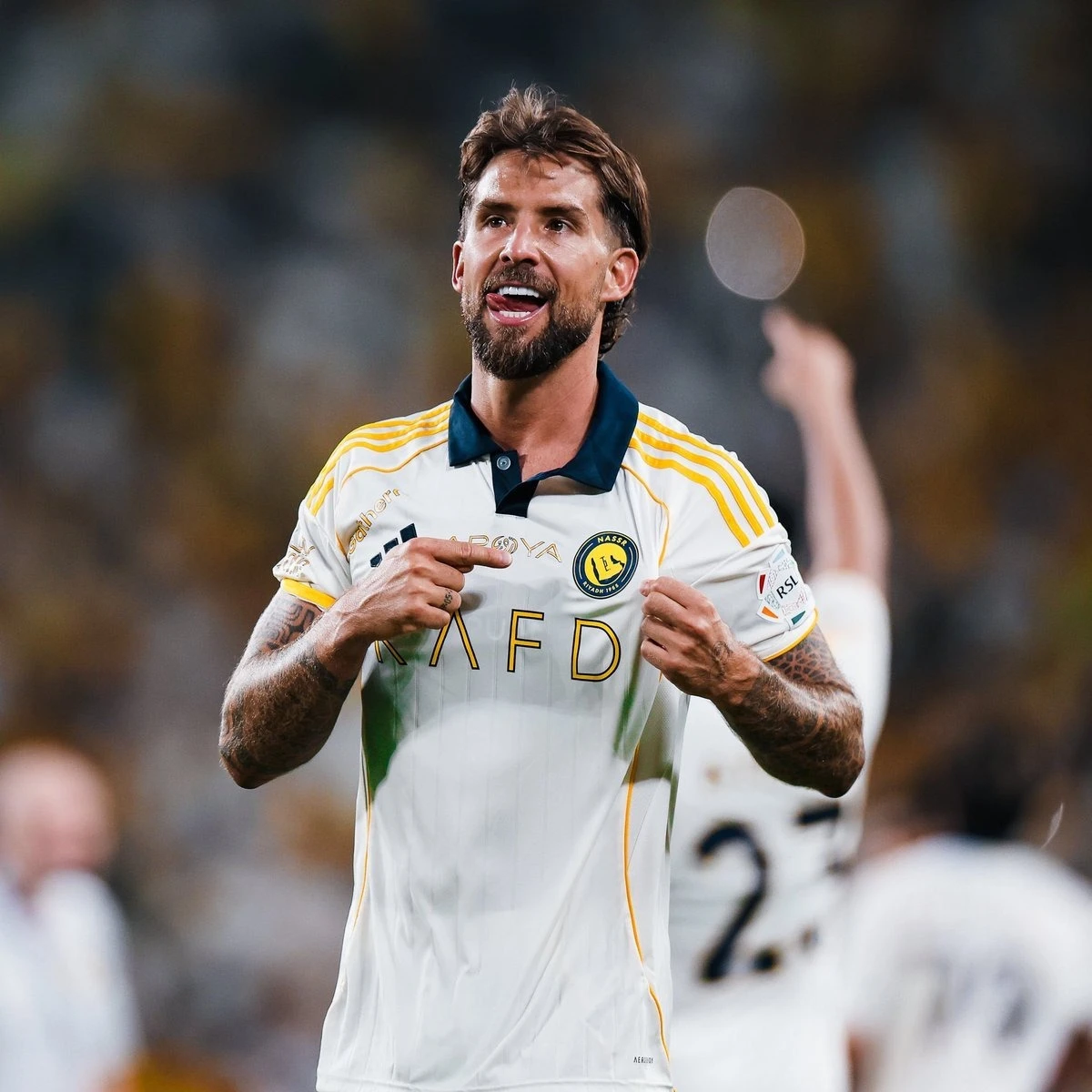 النصر يتحرك لتأمين بقاء مارتينيز