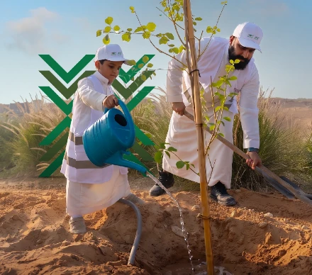 "الرياض الخضراء" يطلق حملة تشجير وتنظيف شعيب أم قصر