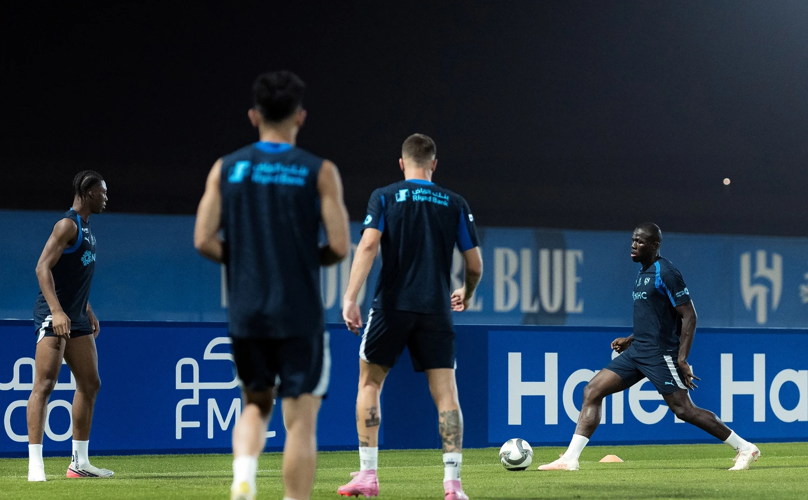 جاهزية ثنائي الهلال لمواجهة الأهلي في كلاسيكو روشن