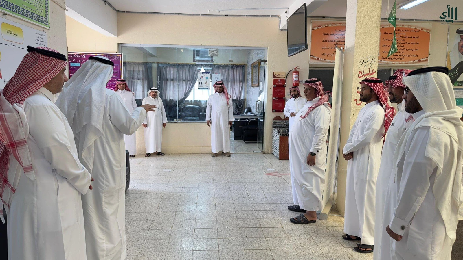 استعدادًا للعام الدراسي الجديد.. عودة المعلمين والمعلمات إلى المدارس