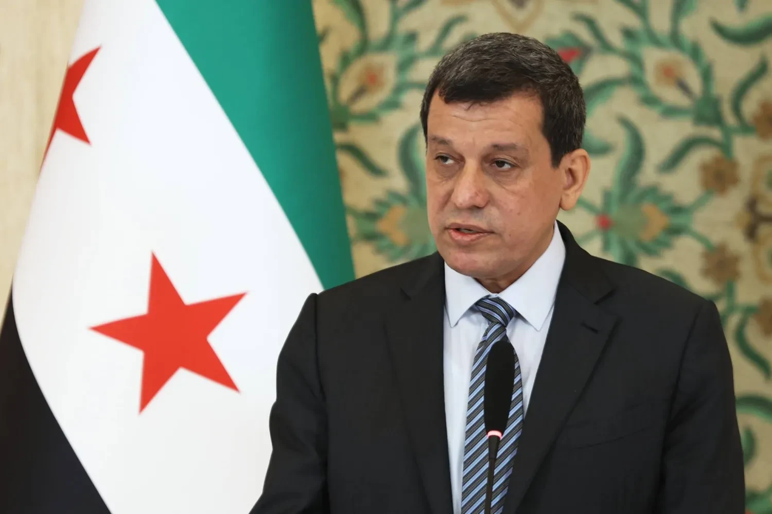 الرئيس السوري يعيّن "مظلوم عبدي" مستشارًا للرئاسة