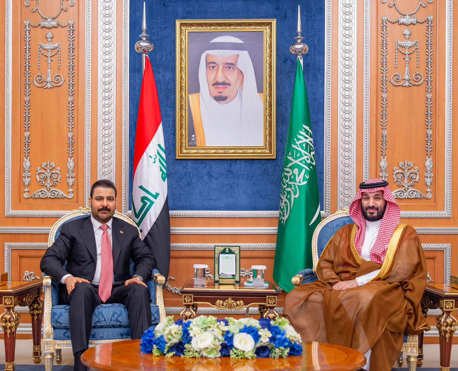ولي العهد يستقبل رئيس وزراء جمهورية العراق