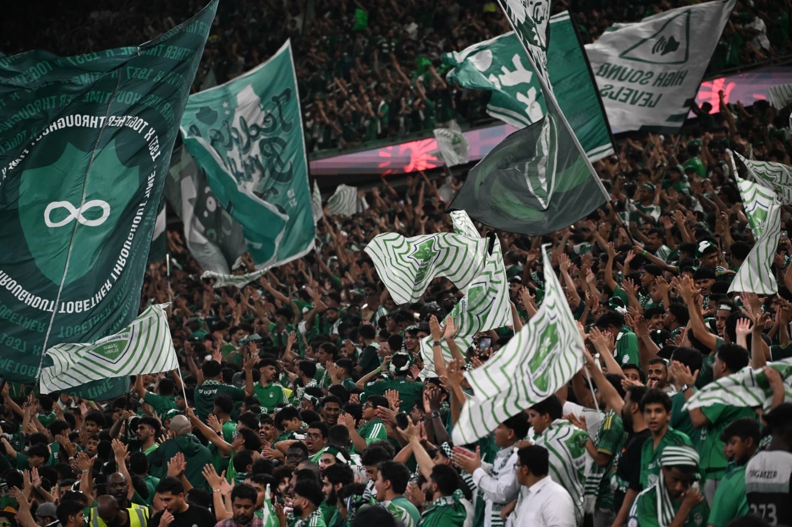 "كأس العالم" يحتفي بانتصار الأهلي أمام أوكلاند