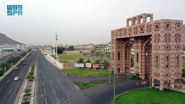 جامعة طيبة تكشف حقيقة إلغاء قبول عدد من الطلاب
