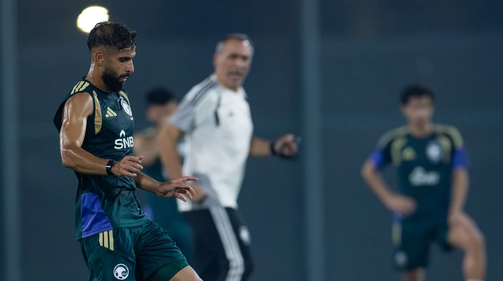 الأخضر يدشن تدريباته في جدة استعداداً لكأس الخليج