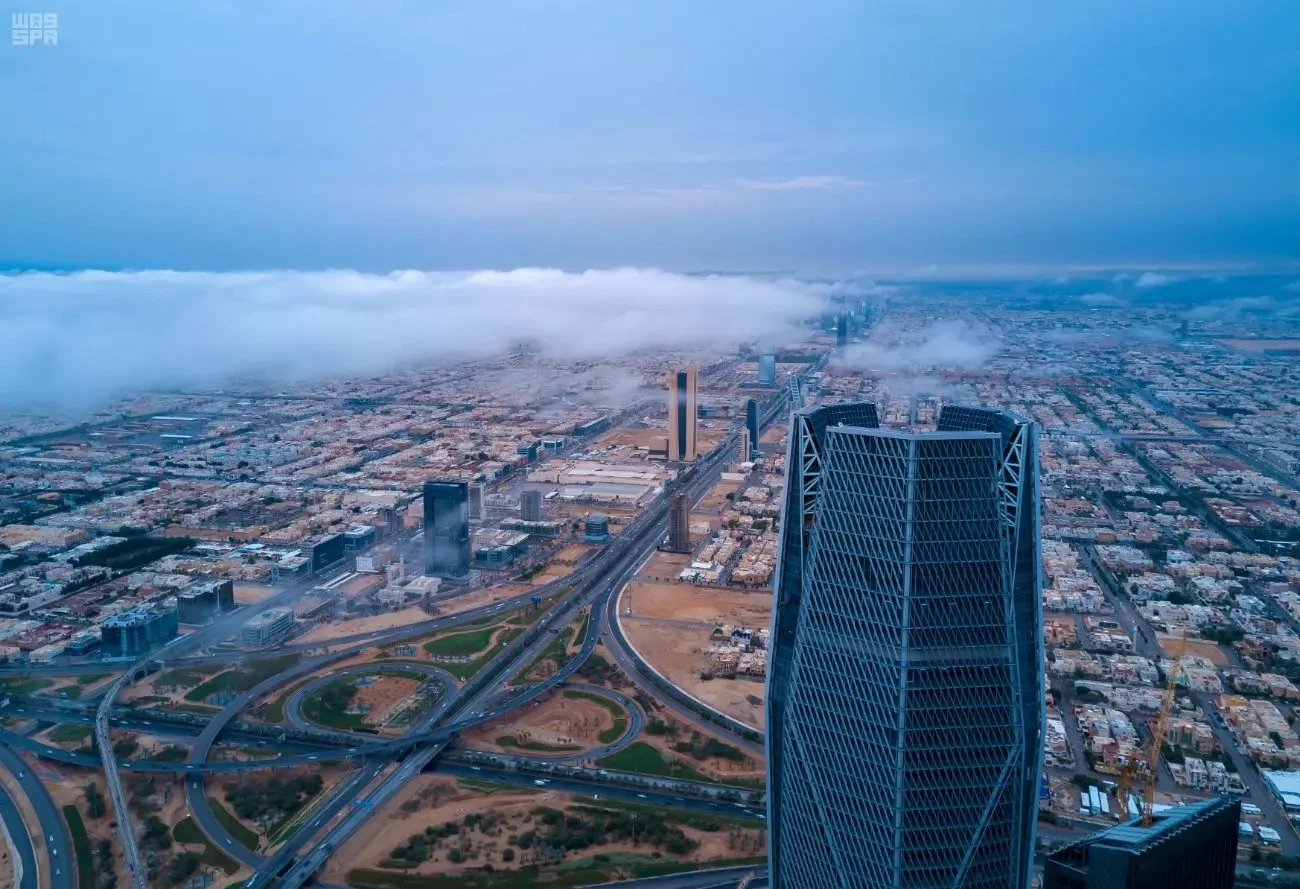 سحب ماطرة متوقعة على 6 مناطق