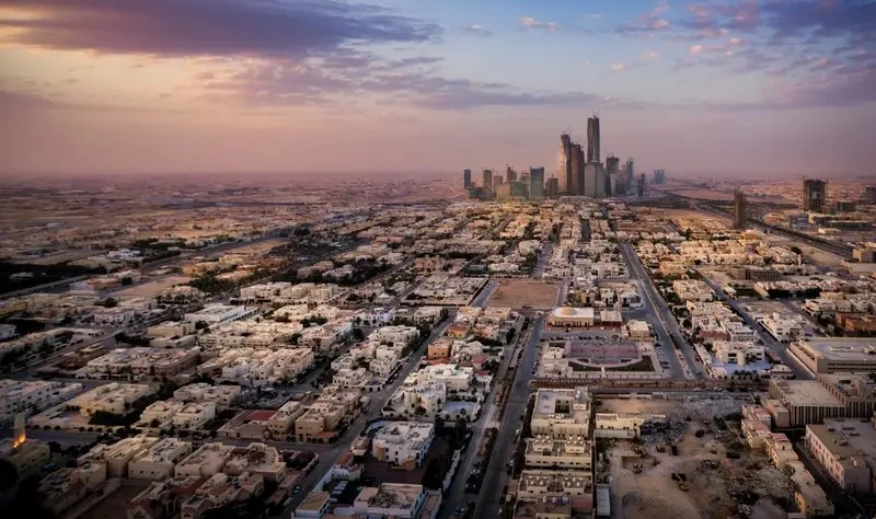 مزاولة الأنشطة العقارية تخضع لمنظومة تنظيمية ورقابية تستوجب الحصول على التراخيص