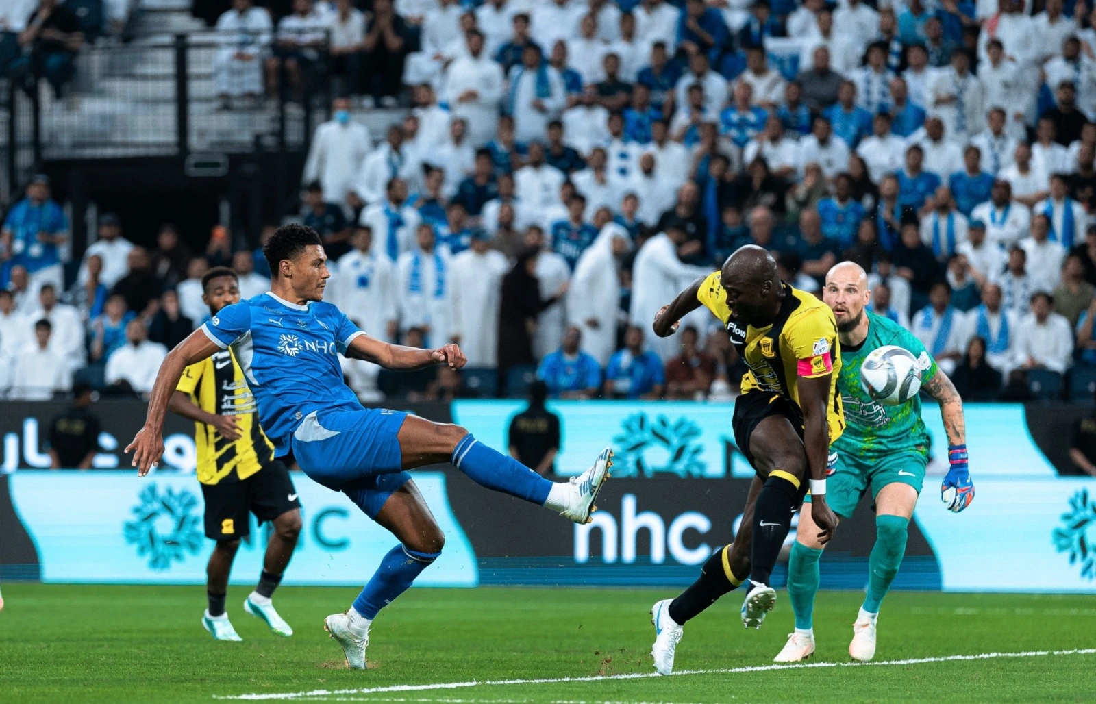الجولة العاشرة من دوري روشن.. مواجهات مرتقبة وصراع متجدد  