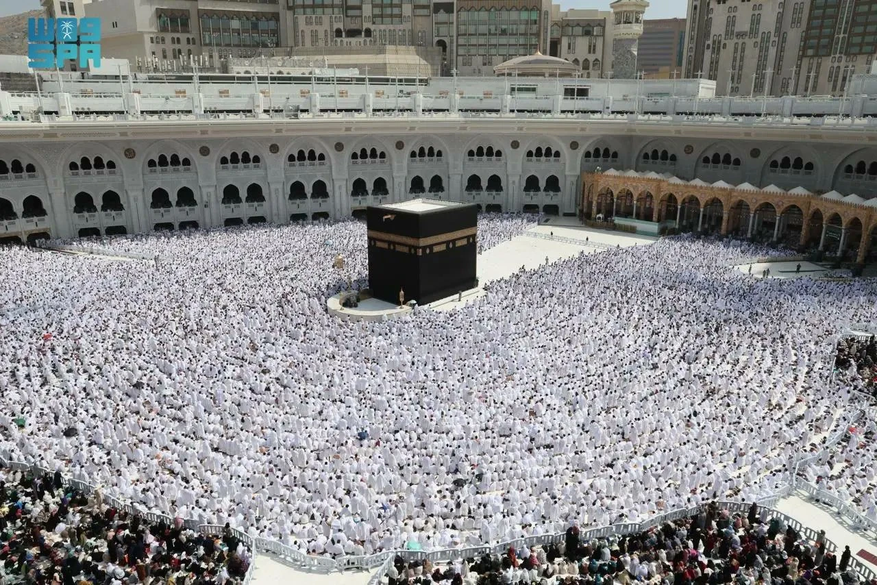 خدمة لحظية لرصد كثافة المطاف والمسعى