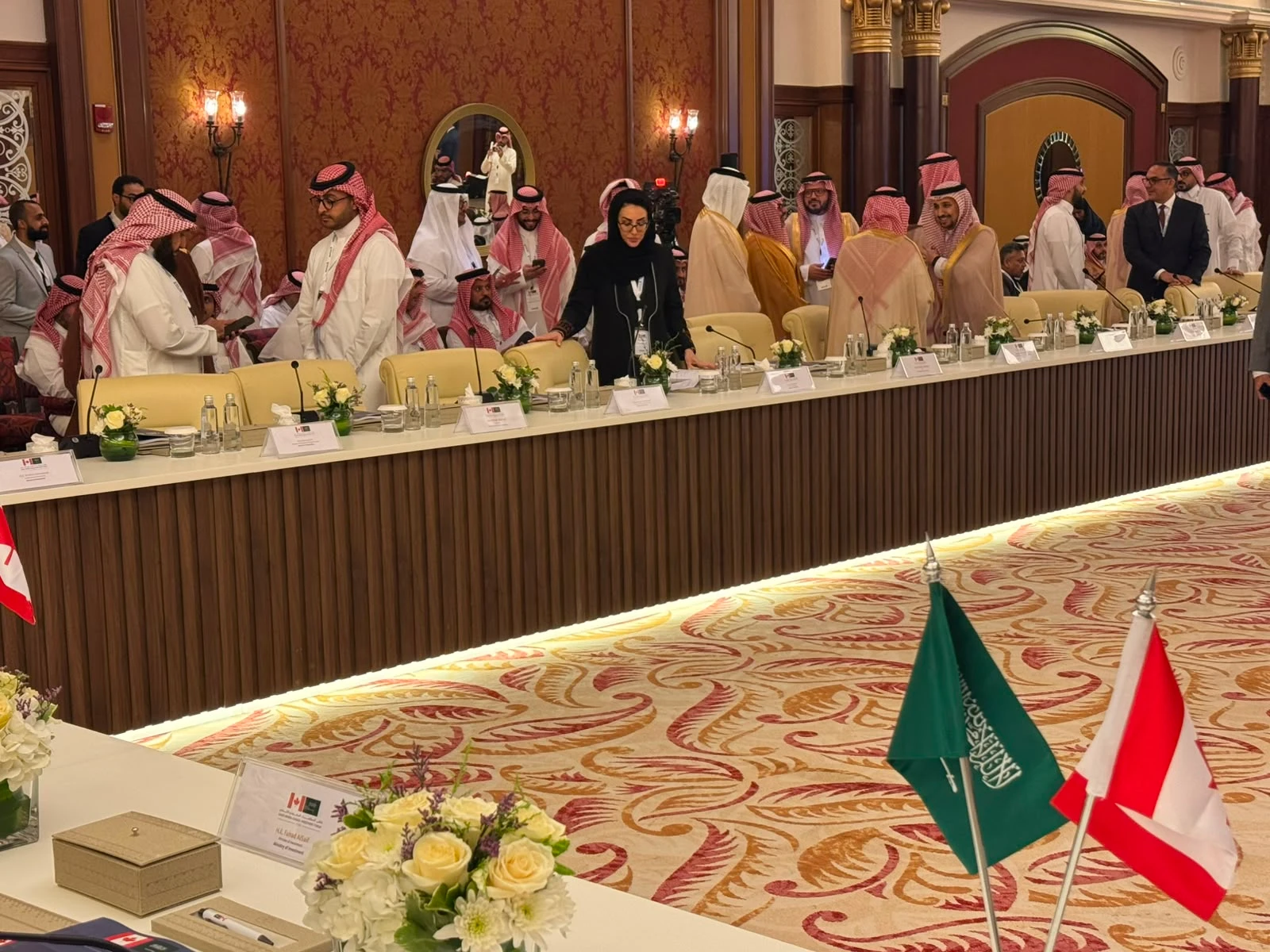 أعمال الطاولة المستديرة ضمن فعاليات الملتقى السعودي الكندي