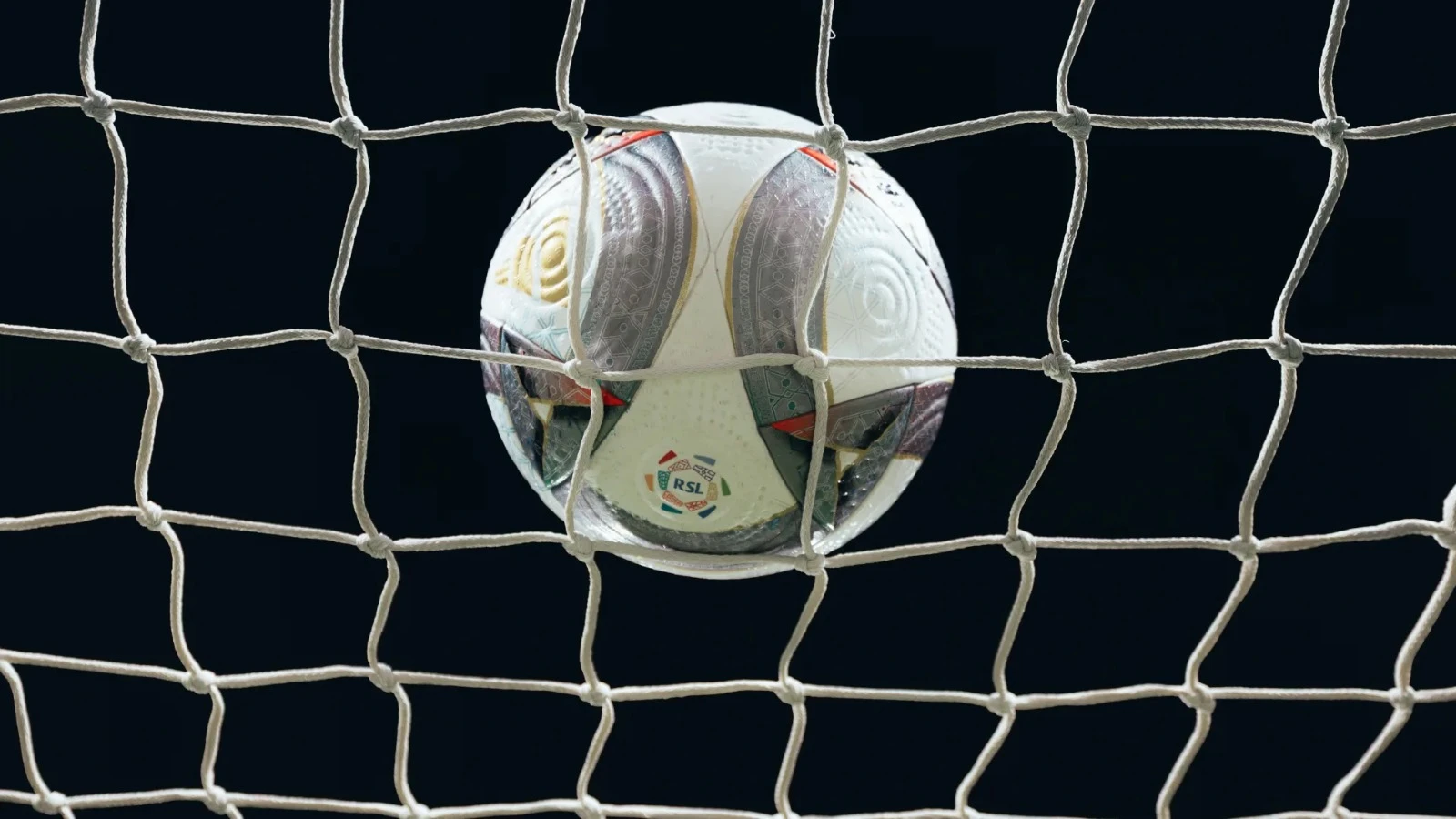 رابطة دوري روشن تعلن مواعيد 6 جولات