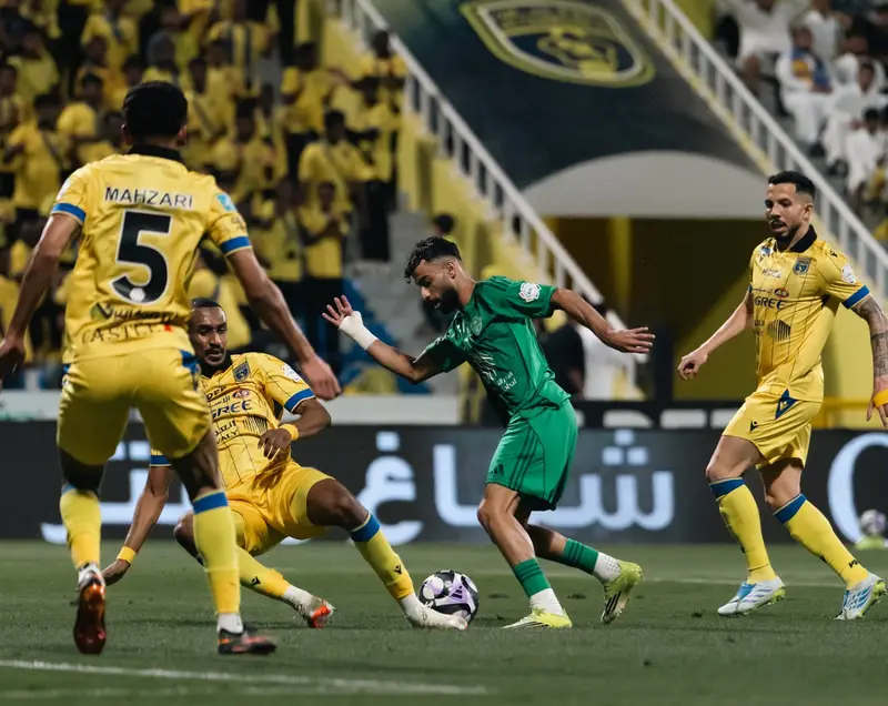 الأهلي يجتاز عقبة التعاون في روشن