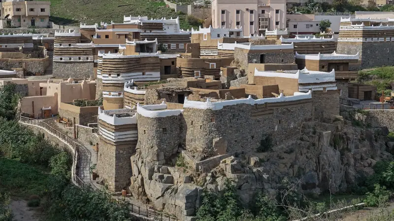 حي النُصب يستعيد رونقه التراثي في أبها