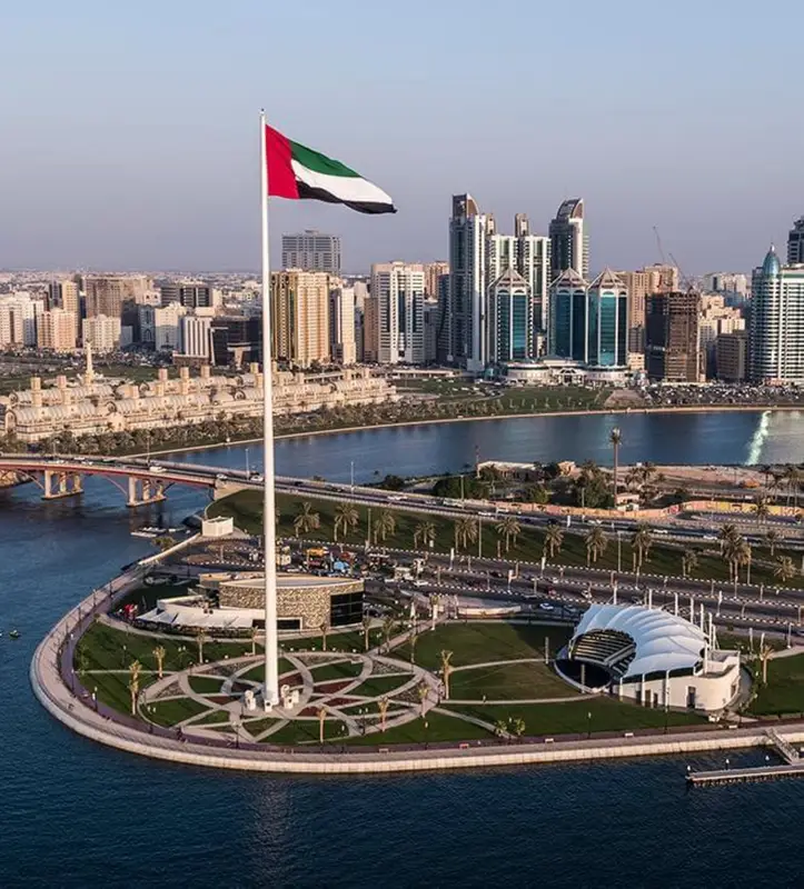 أبوظبي: 3 حرائق و6 إصابات في كيزاد إثر اعتراض صاروخ