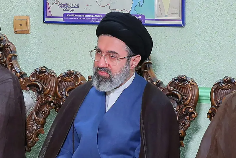 إيران تختار مجتبى خامنئي زعيما أعلى خلفا لوالده