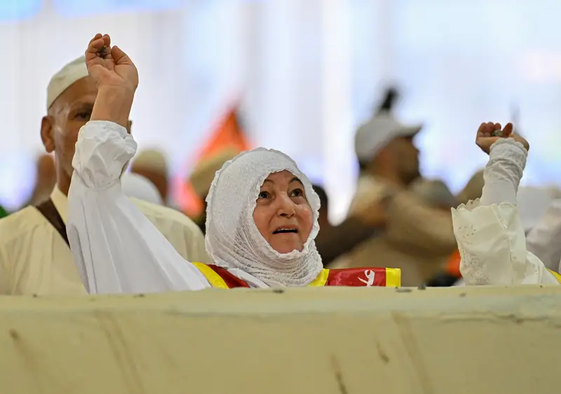 70 % من الحجاج يرمون الجمرات مساءً