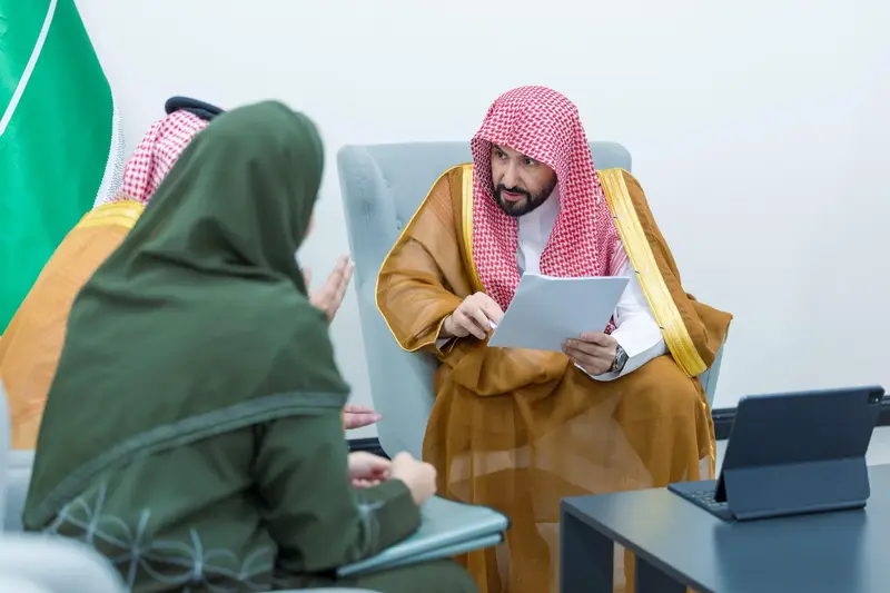 وزير العدل يتفقّد محاكم جدة ويلتقي بالمستفيدين