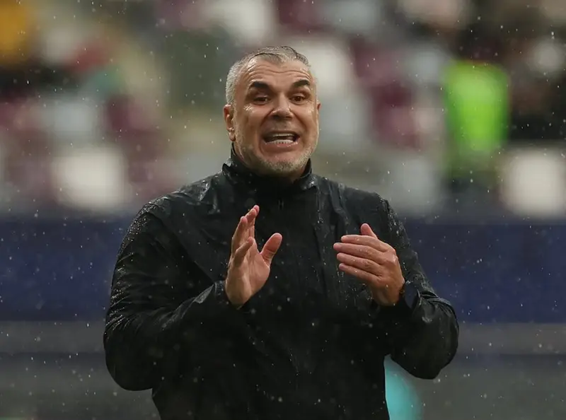 قبل مواجهة الاتحاد.. كوزمين مدربًا للجزيرة الإماراتي