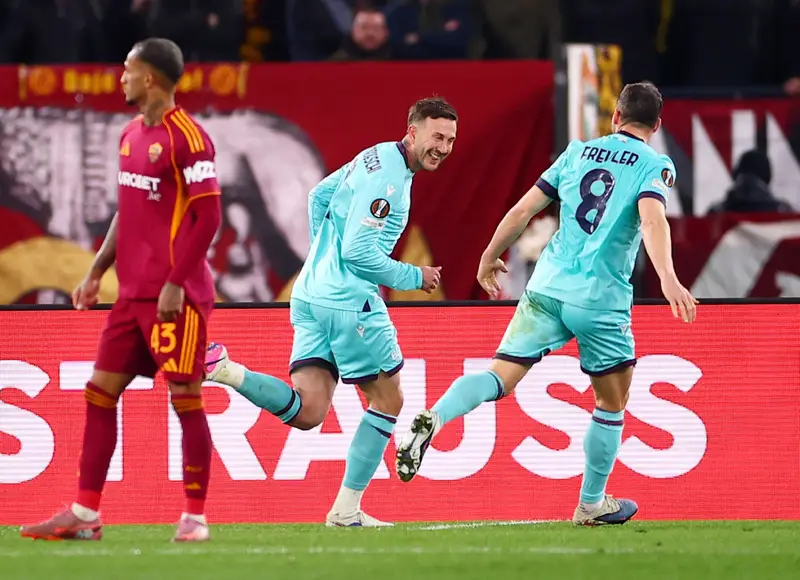 بولونيا يقصي روما ويرافق فيلا وبورتو لدور الثمانية بالدوري الأوروبي