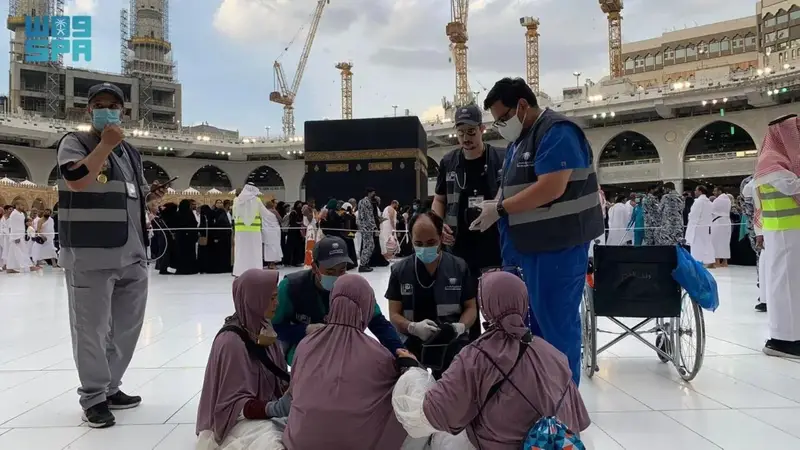 12 ألف متطوع يدعمون جهود الهلال الأحمر في مكة