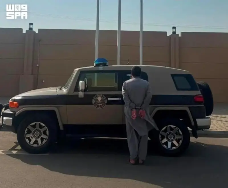 ضبط مقيم نقل 4 مخالفين في جازان