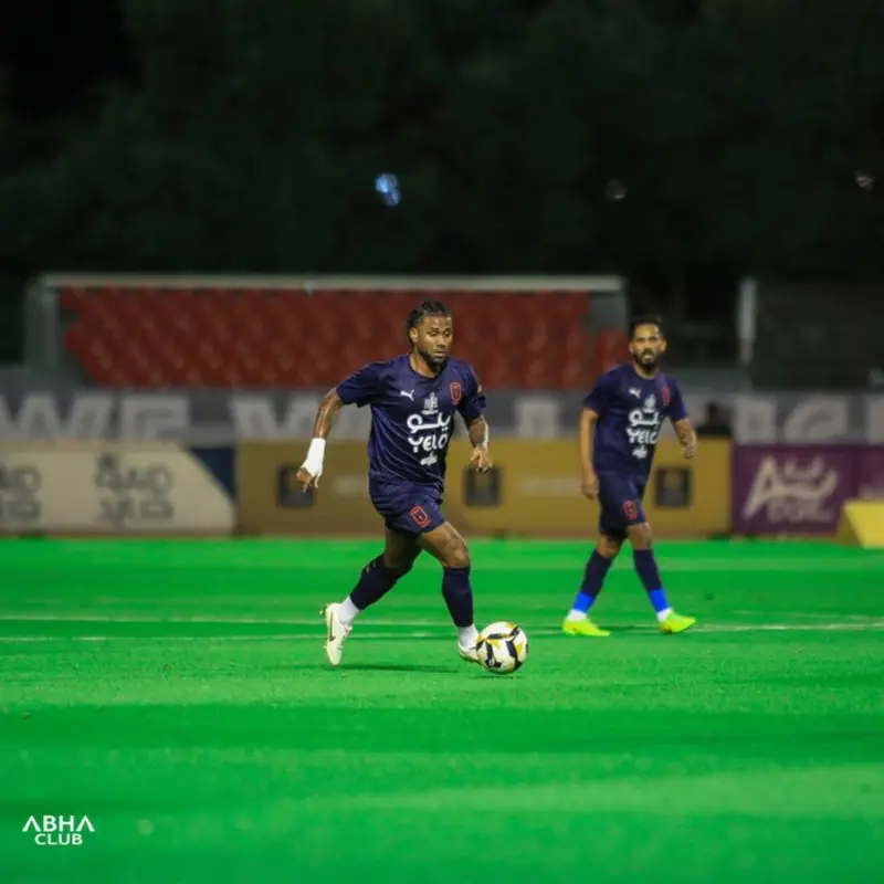 رسميًا.. أبها يهزم الطائي ويعود لـ "دوري روشن"