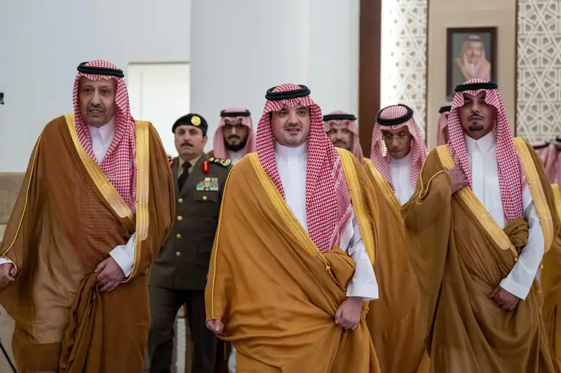 وزير الداخلية يطلع على مبادرات الباحة.. ويدشن مشروعات أمنية