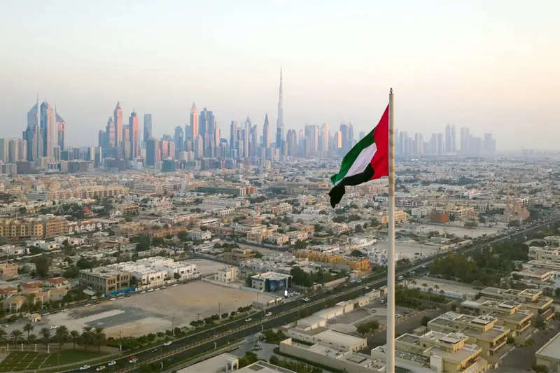 8 إصابات نتيجة سقوط شظايا على منازل في دبي