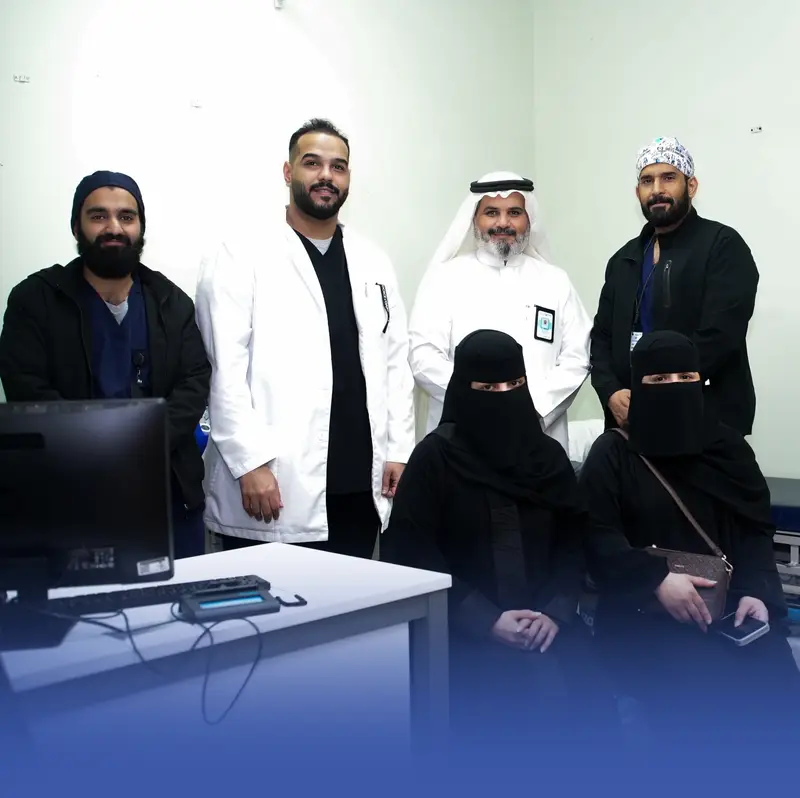 نجاح استئصال ورم معدي دقيق لشقيقتين في مكة
